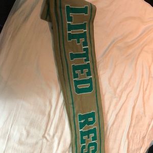 LRG scarf